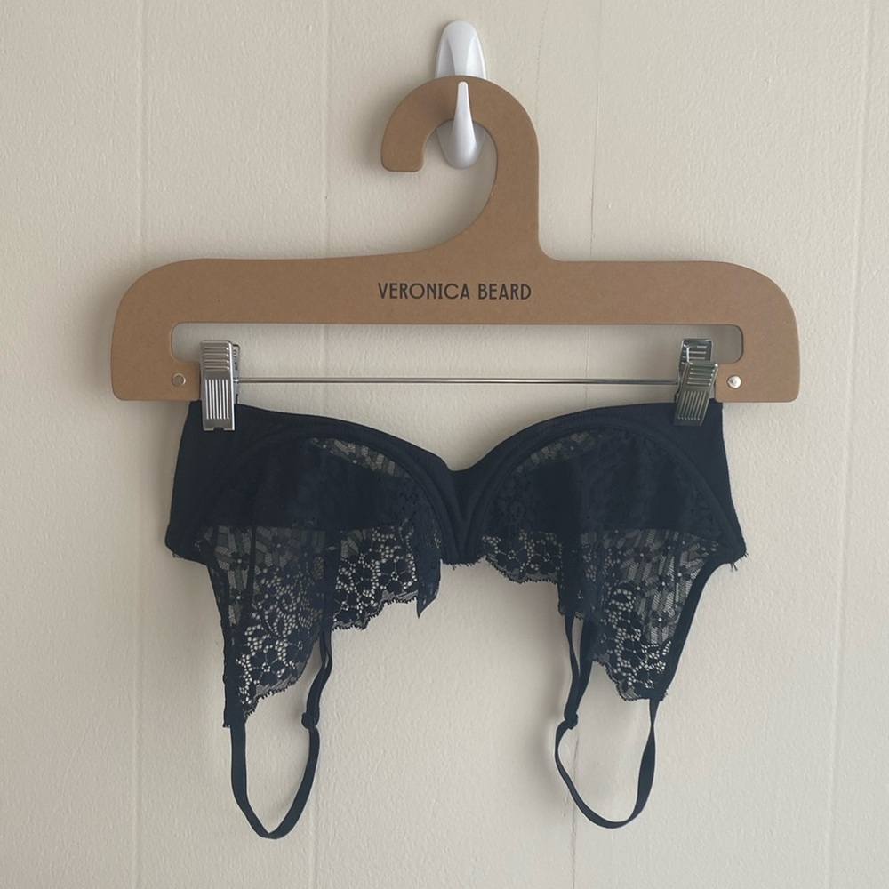 Black lace underwire bra